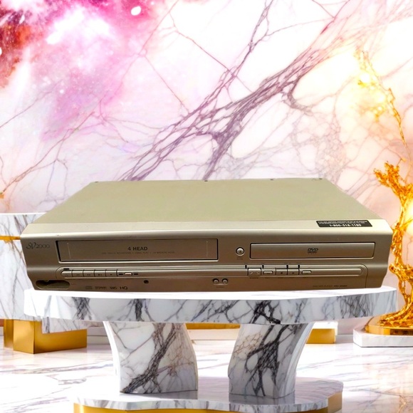 Funai SV2000 CSV205DT VCR DVD Recorder VHS DVD Combo Player No Remote Working - Picture 1 of 8